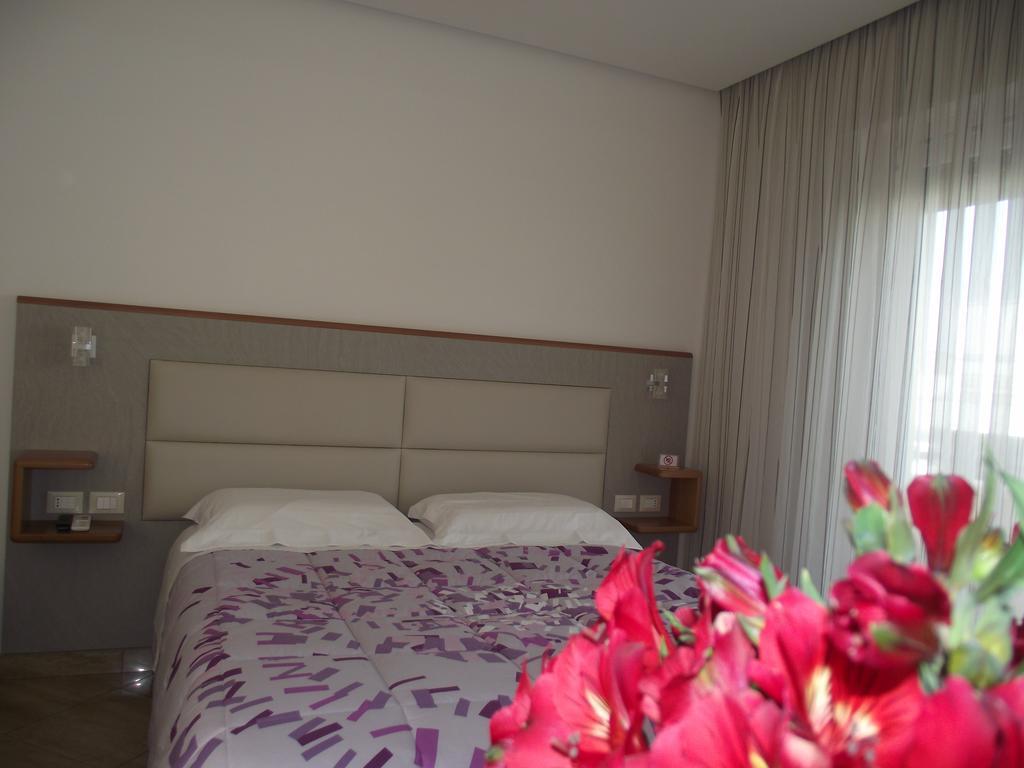 Il Girasole Hotel Terracina Eksteriør billede